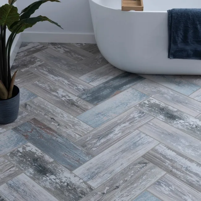 Fresno Gris Wood Effect Wall and Floor tiles 570x190