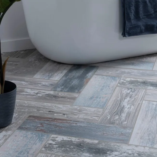 Fresno Gris Wood Effect Wall and Floor tiles 570x190