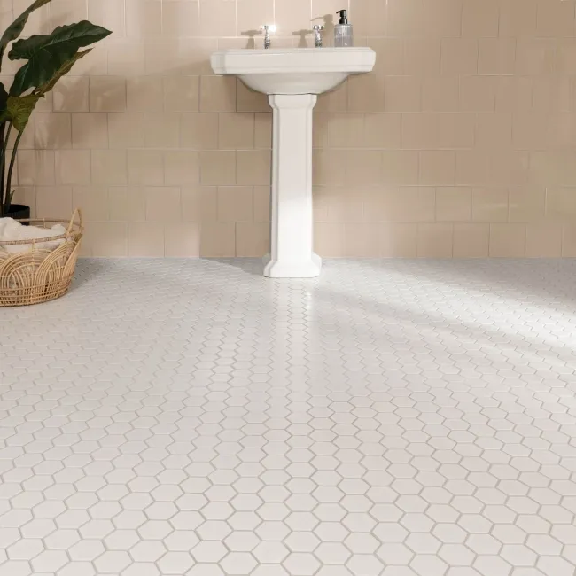 Pixel White Hexagon Matt 50x50