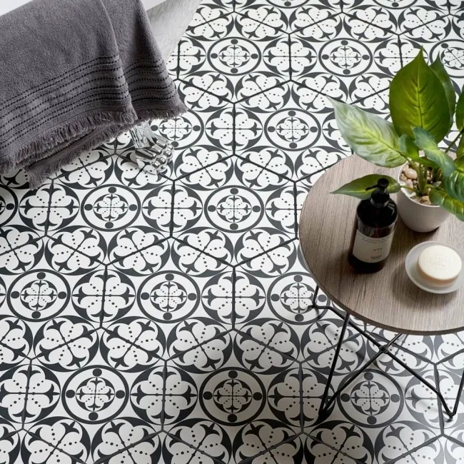 Carnaby Hexagon Decor Black Tile