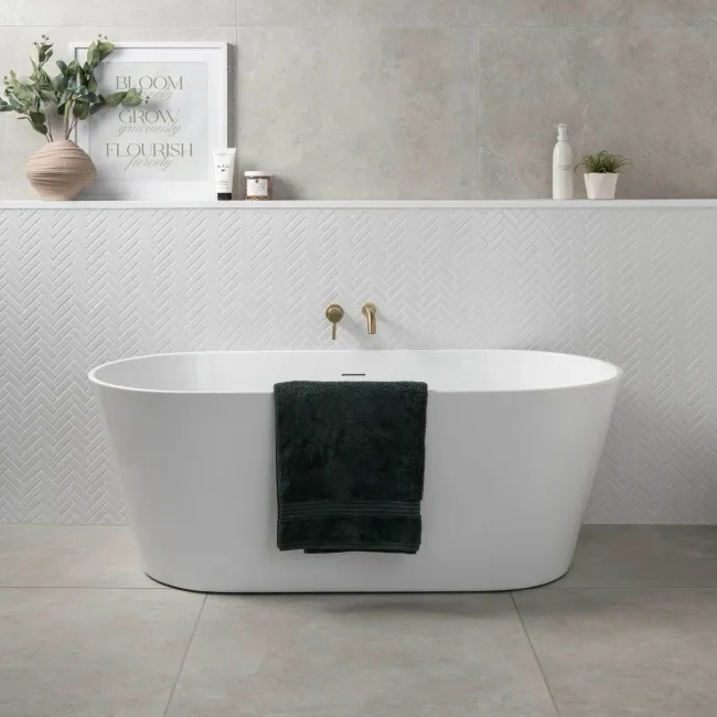 Pixel White Herringbone Gloss 22x73