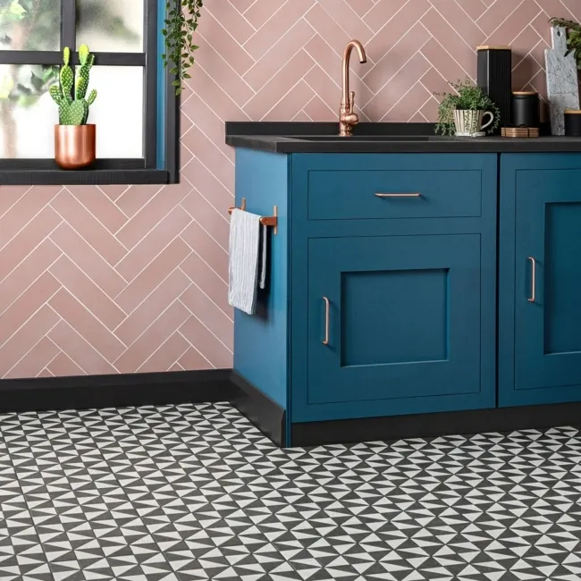 Detroit Rose 295x72
