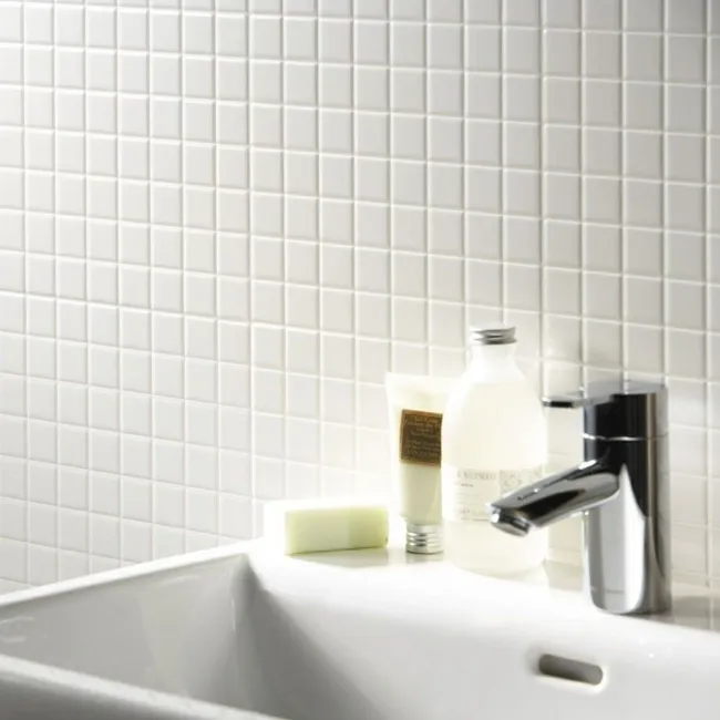 Pixel White Square Gloss 25x25
