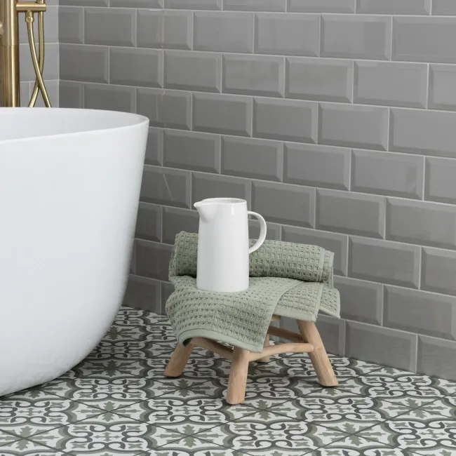 Metro Light Grey Gloss 100x200